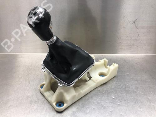 Used Gear lever HYUNDAI i30 Estate (GD) 1.6 GDI (135 hp) 17642078