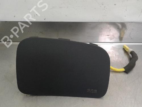 Used Passenger airbag KIA CARENS III MPV (UN) 2.0 CVVT (144 hp) 10826183