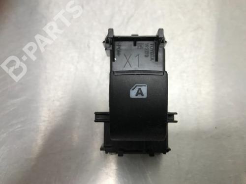 switch-toyota-c-hr-_x1_-12-ngx10_-ngx10r-2016-10851806 main image