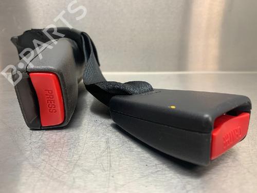 Seat buckle TOYOTA AVENSIS Estate (_T25_) 1.8 VVT-i (ZZT251_, ZZT251R) | BP13176832I32 
