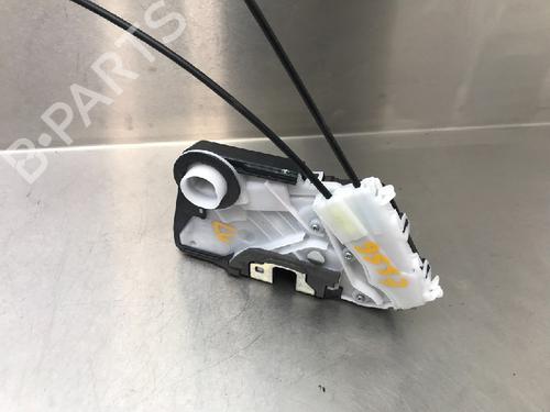 Used Front left lock TOYOTA YARIS (_P13_) 1.5 Hybrid (NHP130_) (101 hp) 13177557