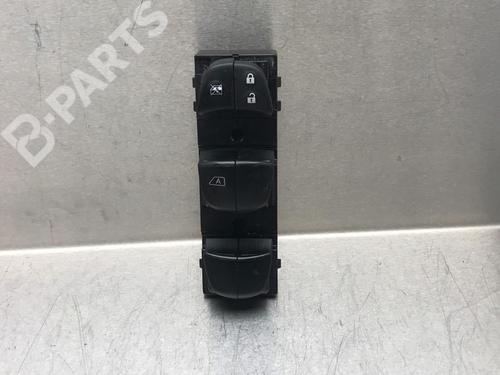 Used Switch Switch NISSAN QASHQAI II SUV (J11, J11_) 1.6 DIG-T (163 hp) 10857198 10857198