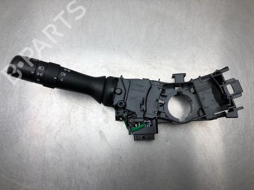 Used Headlight switch TOYOTA YARIS (_P13_) 1.4 D (NLP130_, NLP130) (90 hp) 12593624