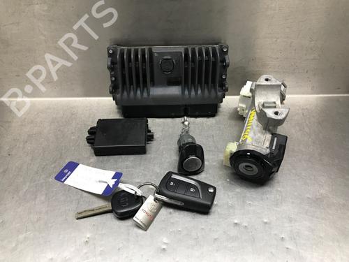 Used Switch Switch TOYOTA YARIS (_P21_, _PA1_, _PH1_) 1.5 Hybrid (MXPH10, MXPH11) (116 hp) 33181359 33181359