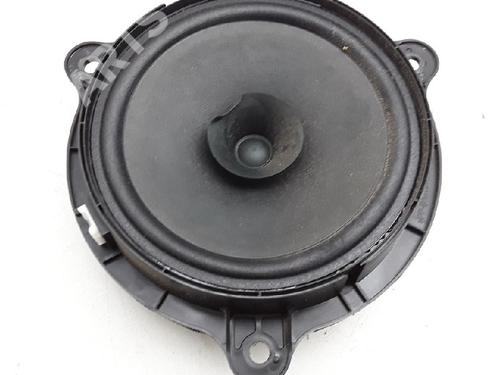 speakers-nissan-note-e12-12-2012-10831726 main image