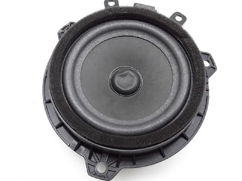speakers-kia-stonic-yb-10-t-gdi-2017-10832496 main image