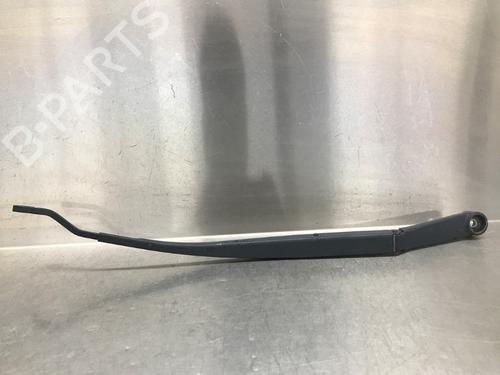 Used Front windshield wiper arm KIA SPORTAGE III (SL) 1.6 GDI (135 hp) 17685195
