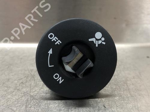 Used Switch NISSAN QASHQAI I (J10, NJ10) 2.0 (141 hp) 15294348