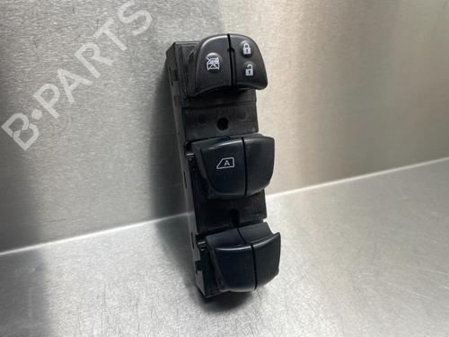 Used Switch NISSAN JUKE (F15) 1.6 (117 hp) 17571640