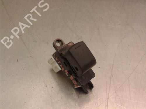 Used Switch NISSAN MICRA III (K12) 1.2 16V (65 hp) 10827335
