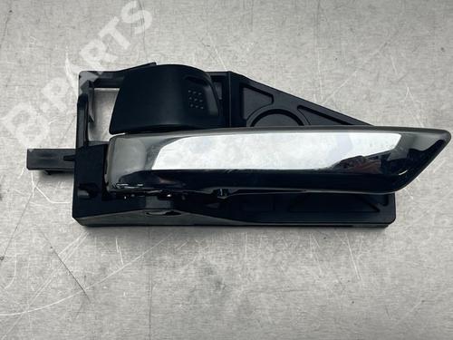 Used Front left exterior door handle Front left exterior door handle SUZUKI VITARA (LY) 1.4 Hybrid (Mild Hybrid) AllGrip (APK414) (129 hp) 10860063 10860063