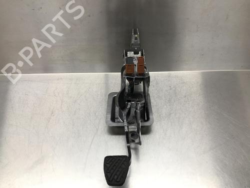 Used Break pedal NISSAN NOTE (E12) 1.2 (80 hp) 10854942