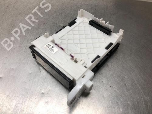 Used Fuse box TOYOTA YARIS (_P21_, _PA1_, _PH1_) 1.5 Hybrid (MXPH11) (92 hp) 11629085
