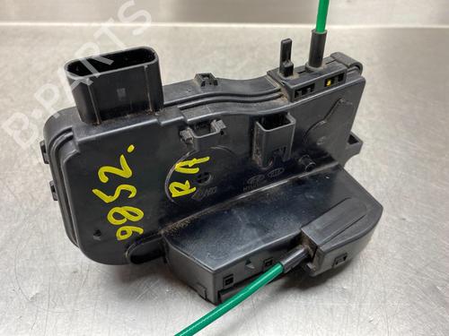 Rear right lock HYUNDAI i40 I CW (VF) 2.0 GDI | BP13182115C99 