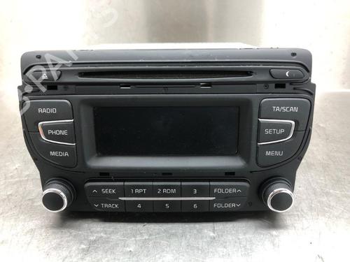 Used Radio KIA CEE'D Sportswagon (JD) 1.6 CRDi 136 (136 hp) 17642132