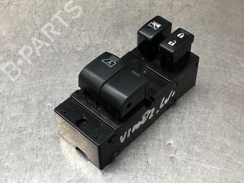 Used Switch NISSAN MICRA IV (K13K, K13KK) 1.2 (80 hp) 12580766
