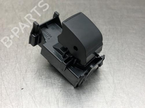 Used Switch TOYOTA YARIS (_P21_, _PA1_, _PH1_) 1.5 Hybrid (MXPH10, MXPH11) (116 hp) 17032453