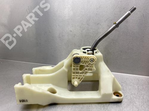 Used Manual gearbox selector Manual gearbox selector KIA RIO III (UB) 1.2 CVVT (84 hp) 10857069 10857069