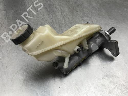 Used Brake master cylinder TOYOTA COROLLA Saloon (_E12_) 1.6 VVT-i (ZZE121_, ZZE121R) (110 hp) 10825276