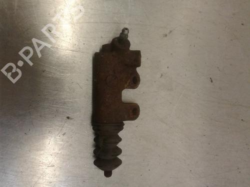 Used Clutch slave cylinder TOYOTA COROLLA (_E12_) 1.6 VVT-i (ZZE121_, ZZE121R) (110 hp) 13170054