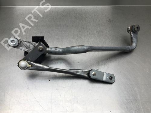Used Front wipers mechanism TOYOTA YARIS (_P13_) 1.3 (NSP130_, NSP130) (99 hp) 17465577