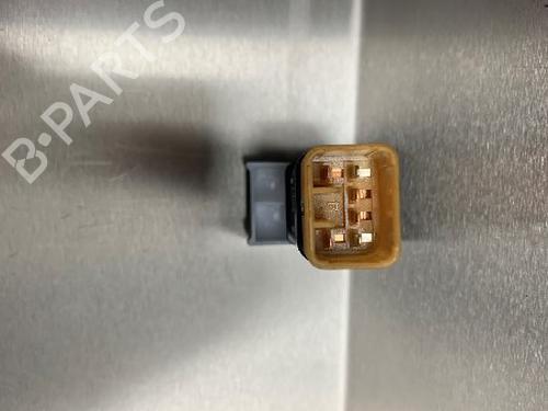 Switch HYUNDAI SANTA FÉ II (CM) 2.2 CRDi GLS 4x4 | BP10842700I30 
