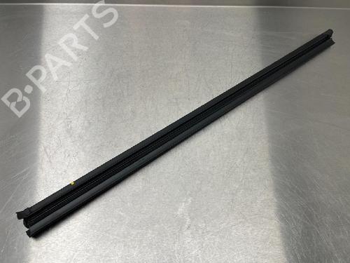 Used Door moulding trim HYUNDAI KONA (OS, OSE, OSI) 1.6 GDi Hybrid (105 hp) 13175685