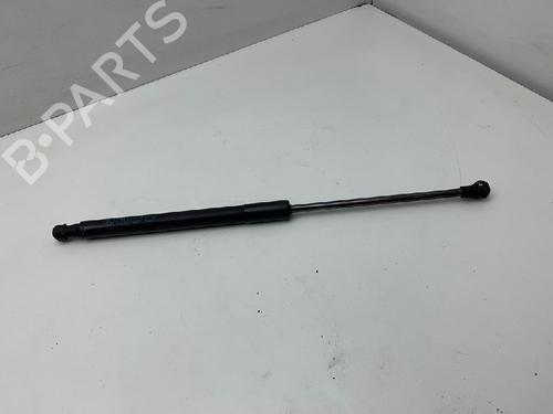 Used Tailgate lift support TOYOTA YARIS (_P13_) 1.5 Hybrid (NHP130_) (101 hp) 13174245