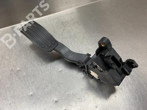 pedal-nissan-note-e12-15-dci-180021hm0b-2012-10859851 main image