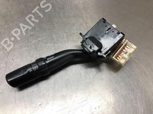 Used Headlight switch SUBARU FORESTER (SG_) 2.0 X AWD (SG5) (158 hp) 10860182