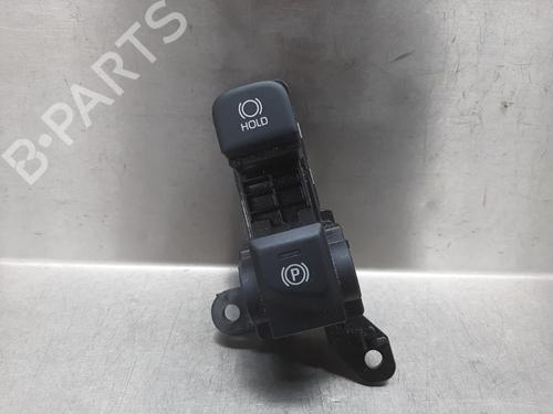 Used Switch Switch TOYOTA YARIS (_P21_, _PA1_, _PH1_) 1.5 Hybrid (MXPH10, MXPH11) (116 hp) 33218258 33218258