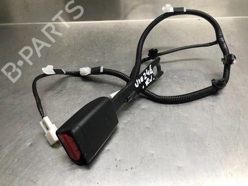 Used Seat buckle TOYOTA YARIS (_P13_) 1.5 Hybrid (NHP130_, NHP130) (101 hp) 16734046