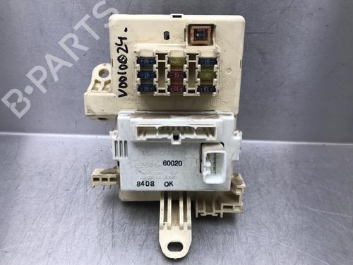 Used Fuse box Fuse box 13495824 13495824