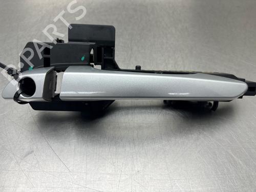 Used Front left exterior door handle HYUNDAI TUCSON (TL, TLE) 1.7 CRDi (116 hp) 17032426