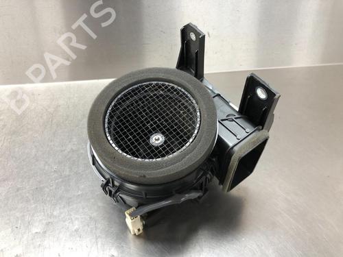 Used Heater blower motor TOYOTA YARIS (_P13_) 1.5 Hybrid (NHP130_, NHP130) (101 hp) 13109617