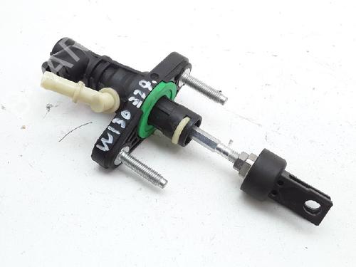 Clutch slave cylinder TOYOTA AVENSIS Estate (_T27_) 2.0 VVT-i (ZRT272_, ZRT272R) | BP13167772M113 