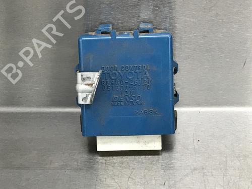 Used Electronic module TOYOTA HIACE IV Van (__H1_, __H2_) 2.5 D-4D 4WD (KLH18, KLH28) (102 hp) 10852713