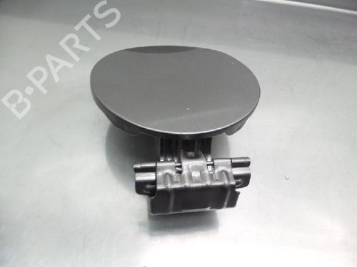 Used Fuel flap TOYOTA YARIS (_P13_) 1.5 Hybrid (NHP130_, NHP130) (101 hp) 10825040