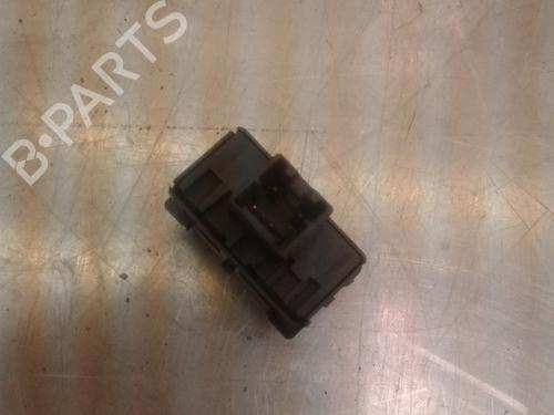 Used Switch NISSAN MICRA III (K12) 1.2 16V (80 hp) 10830084