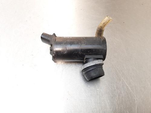 Used Washer pump TOYOTA RAV 4 II (_A2_) 1.8 (ZCA25_, ZCA26_, ZCA25W, ZCA26W) (125 hp) 13177008