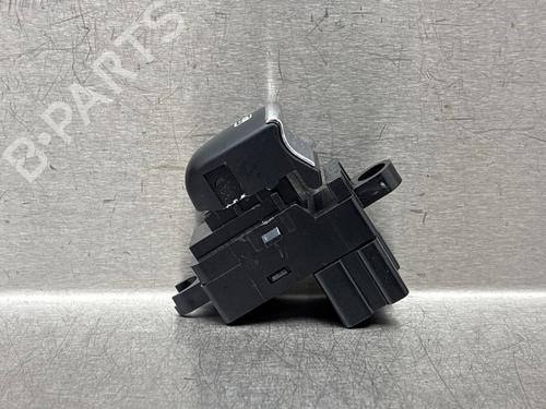 Spak kontakt NISSAN PULSAR Hatchback (C13) 1.6 DIG-T (190 hp) 33181147