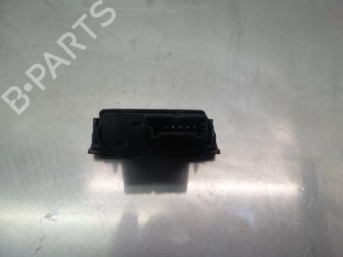 Used Warning switch KIA SPORTAGE III (SL) 1.6 GDI (135 hp) 13168765