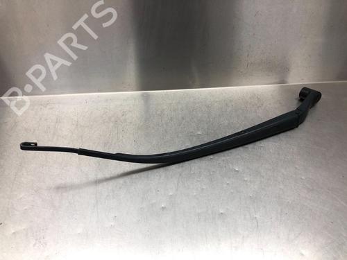 Used Front windshield wiper arm MAZDA 2 Hatchback (DL, DJ) 1.5 SKYACTIV-G (90 hp) 13183668