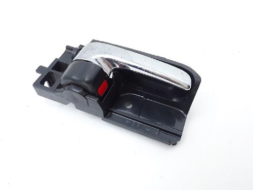 Używane Klamka zewnętrzna drzwi przednich prawych DAIHATSU MATERIA (M4_) 1.5 (103 hp) 10839998