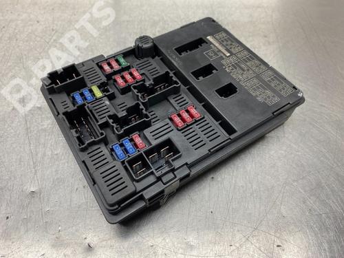 fuse-box-nissan-note-e12-15-dci-284b71hz5a-2012-10859792 main image