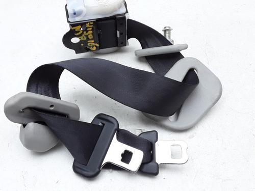 Sikkerhetsbelte bak i midten DAIHATSU SIRION (M3_) 1.3 (M301) (87 hp) 13179562
