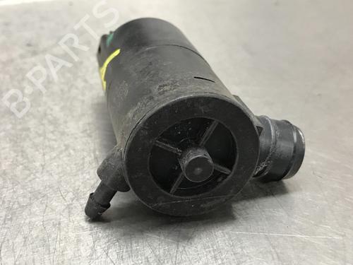 Used Washer pump TOYOTA AURIS (_E15_) 1.6 (ZRE151_, ZRE151R) (124 hp) 13181673