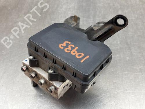 Used ABS pump TOYOTA VERSO S (_P12_) 1.33 (NSP120_) (99 hp) 33181312