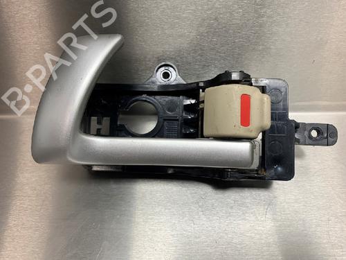 Used Front left exterior door handle HYUNDAI SANTA FÉ II (CM) 2.2 CRDi GLS 4x4 (150 hp) 10842741