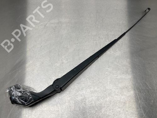 Used Front windshield wiper arm NISSAN NOTE (E12) 1.2 (80 hp) 13175663